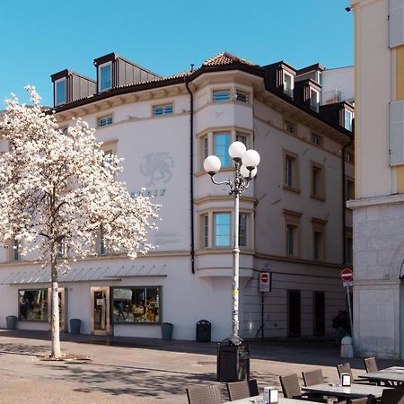 Hotel Greif, A Member Of Design Hotels โบลซาโน ภายนอก รูปภาพ