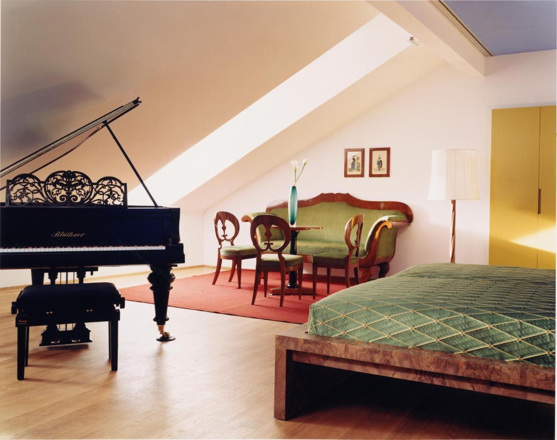 Hotel Greif, A Member Of Design Hotels โบลซาโน ภายนอก รูปภาพ