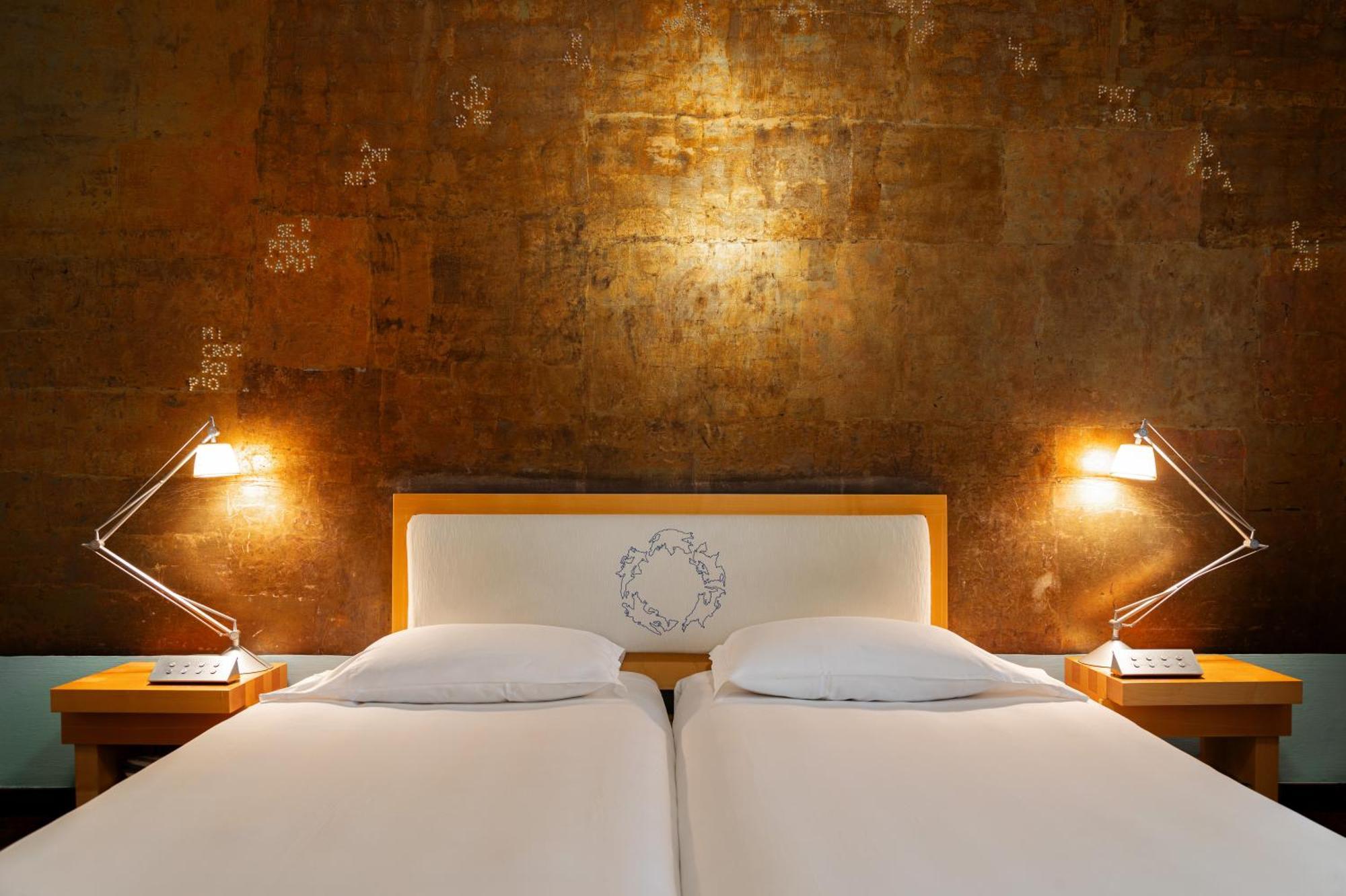 Hotel Greif, A Member Of Design Hotels โบลซาโน ภายนอก รูปภาพ