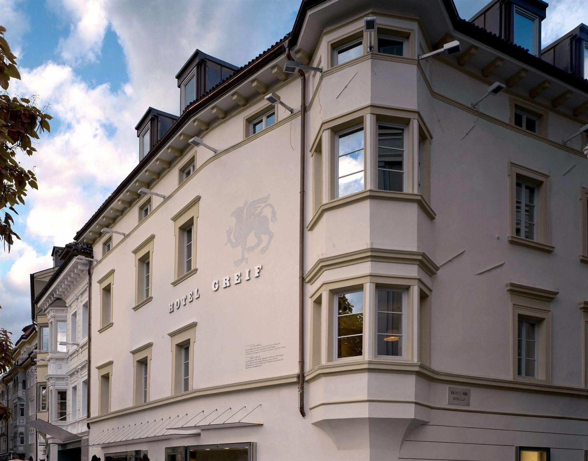 Hotel Greif, A Member Of Design Hotels โบลซาโน ภายนอก รูปภาพ