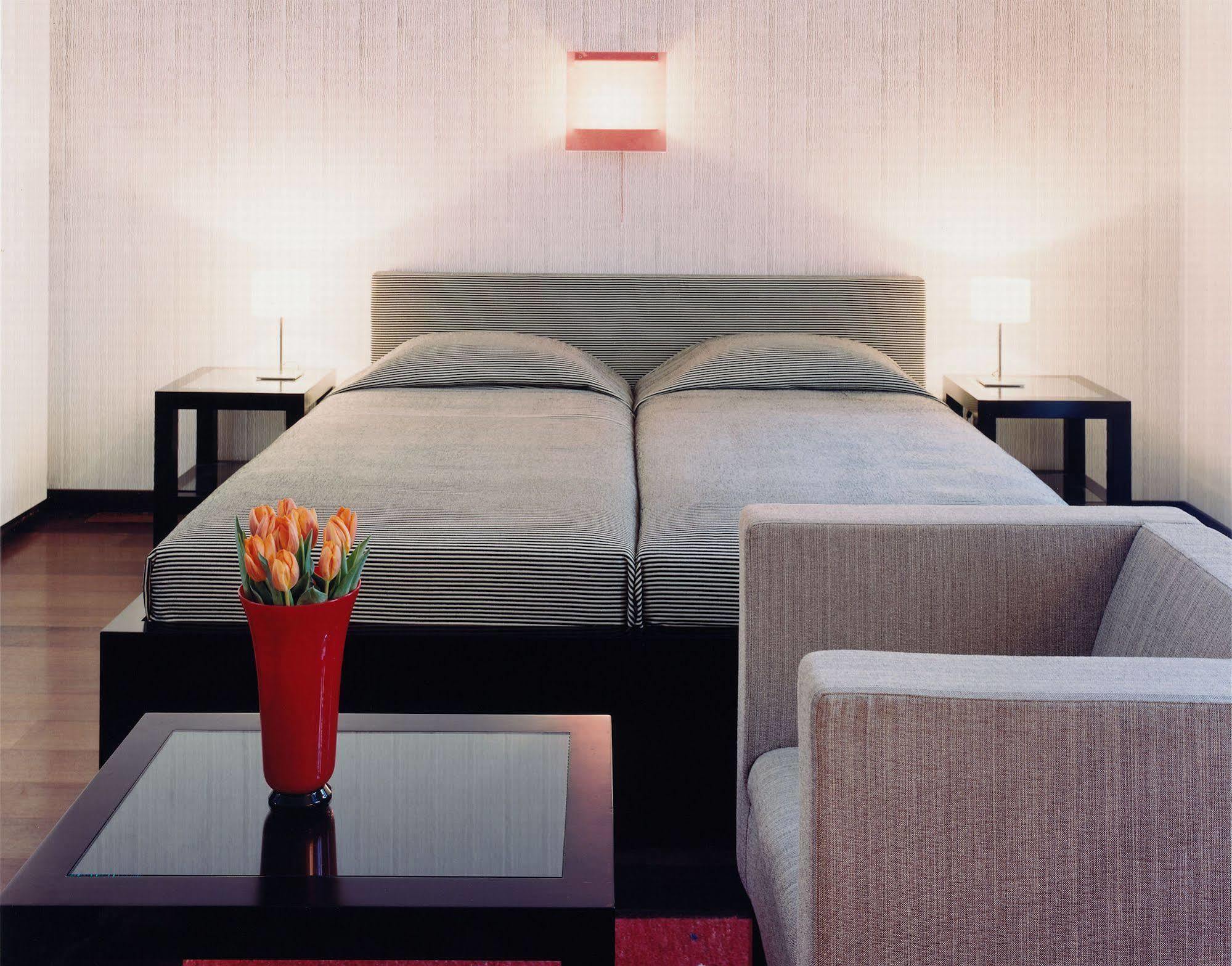Hotel Greif, A Member Of Design Hotels โบลซาโน ภายนอก รูปภาพ