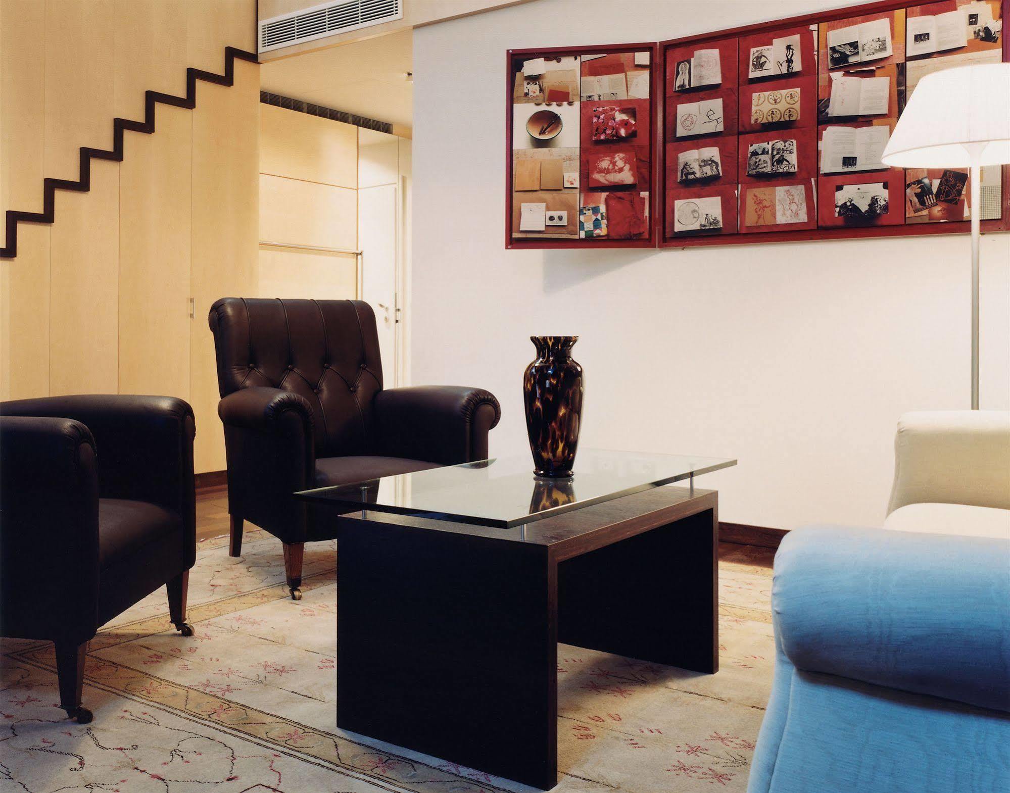 Hotel Greif, A Member Of Design Hotels โบลซาโน ภายนอก รูปภาพ